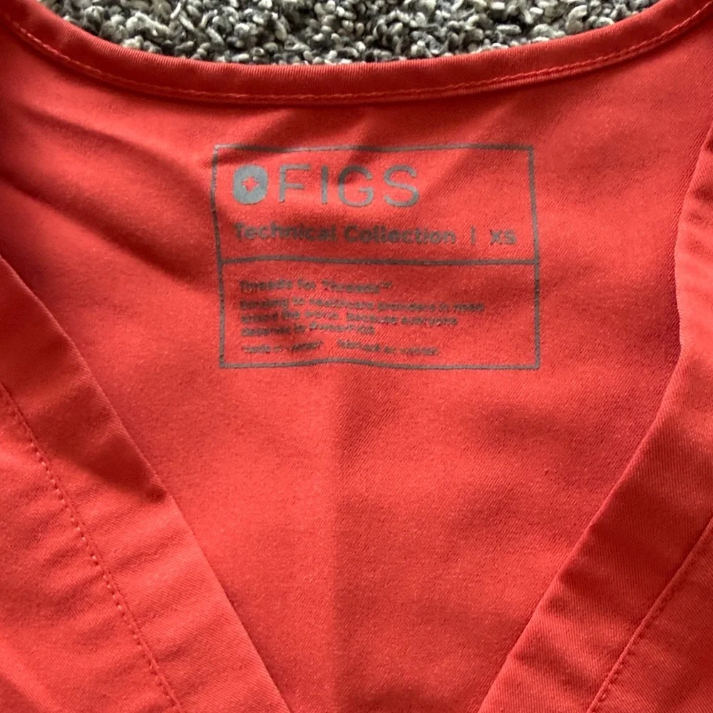 Red/sienna color  Women's fig top and bottoms set. - Picture 2 of 5